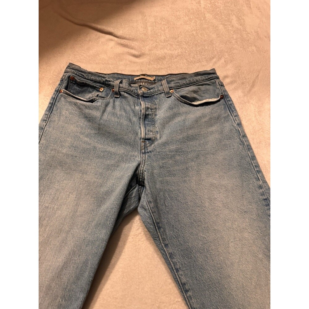 Levis Womens Waterless Wedgie Straight Jeans Blue Light Denim 33 Button Fly - Picture 3 of 16